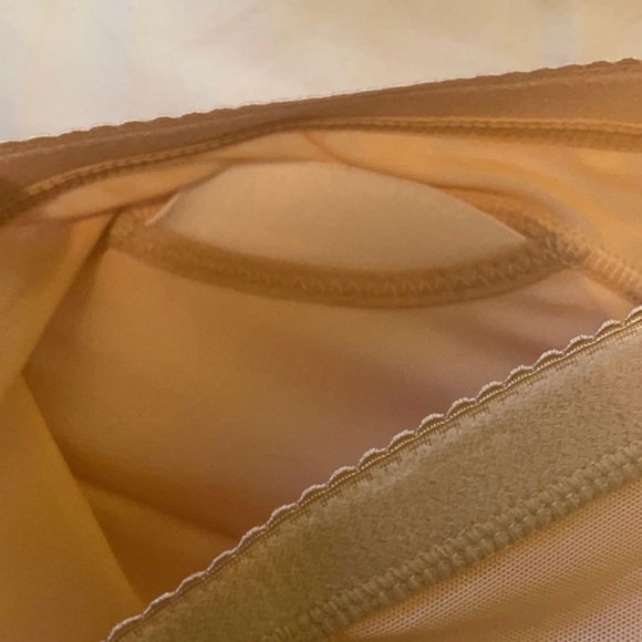 Buttock enhancement body shaper - Picture 4 of 6